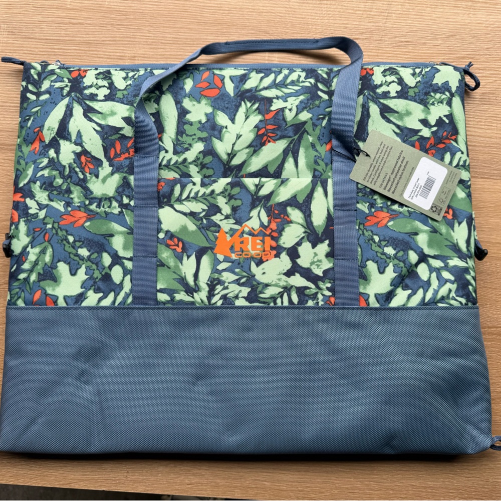 REI cooler bag new with tags